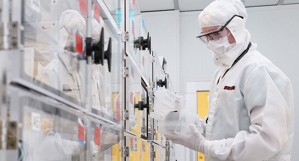 Technician in the IEN Cleanroom