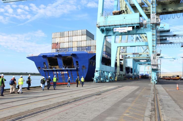 <p>Investigators from the National Transportation Safety Board (NTSB) investigators prepare to board El Yunque, the sister ship of El Faro, in Jacksonville, Florida.</p>