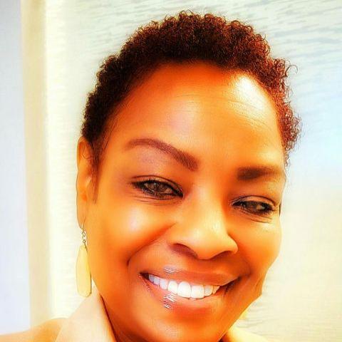 Essie Reynolds profile photo