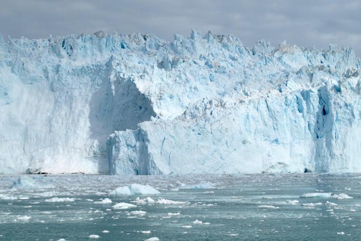 Eqip Sermia, like many coastal glaciers in Greenland, has retreated in the last two decades. New research from the University of Texas Institute for Geophysics and Georgia Tech provides a way to determine how much climate change is influencing large-scale glacial melting. Credit: John Erich Christian/University of Texas Institute for Geophysics/Georgia Tech