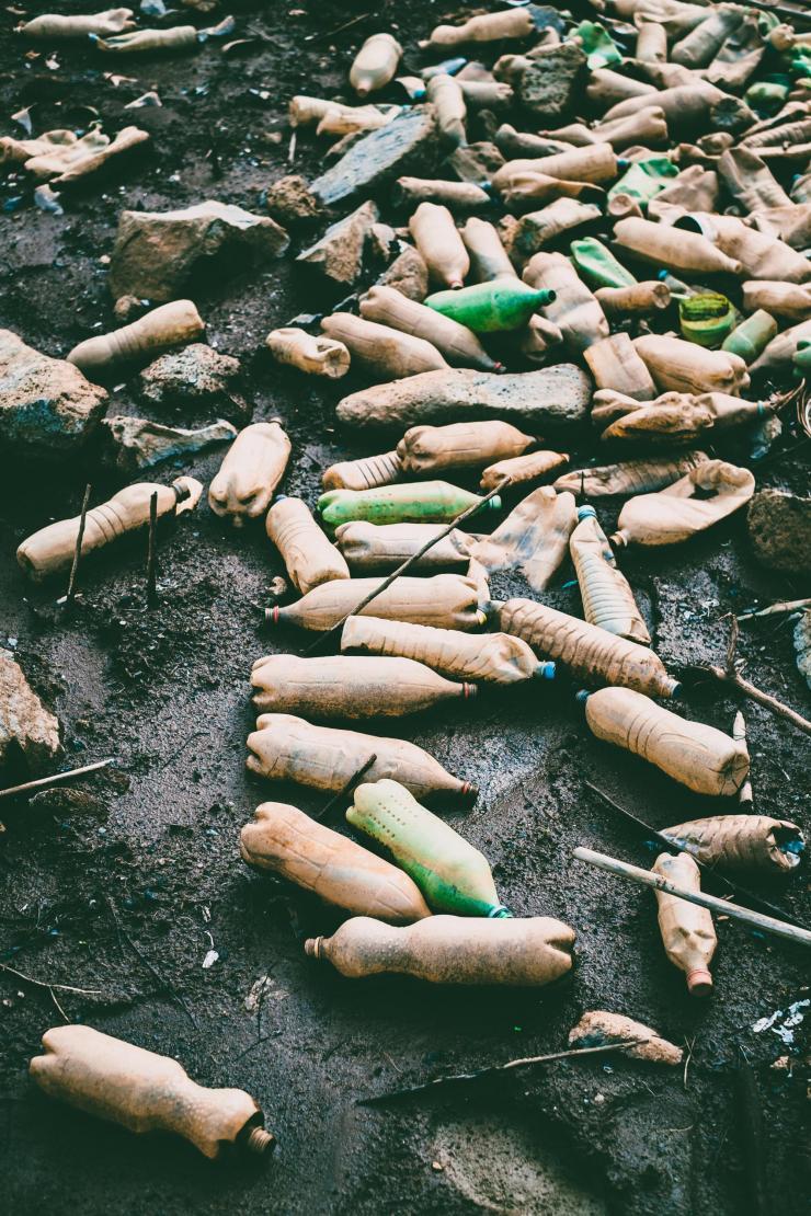 <h2>Plastic is choking the ocean. A new innovation challenge looks for ideas on how to solve the pollution problem from anyone, anywhere.</h2>